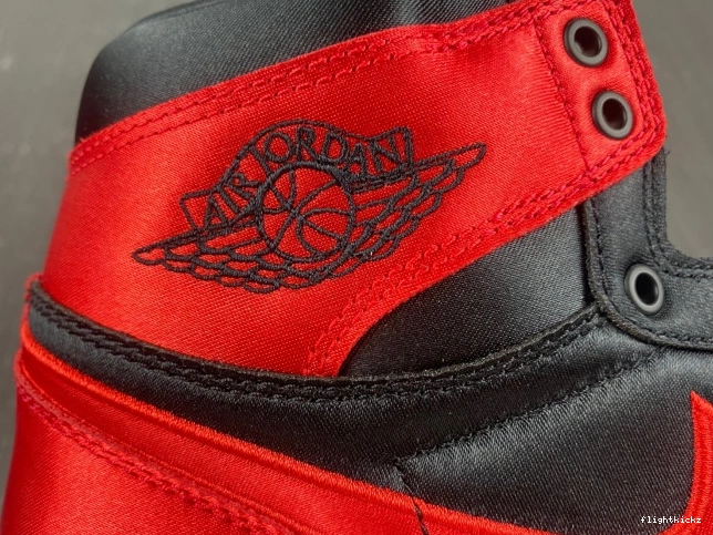 FD4810-061 1 Bred Satin WMNS High Air Jordan OG 0930